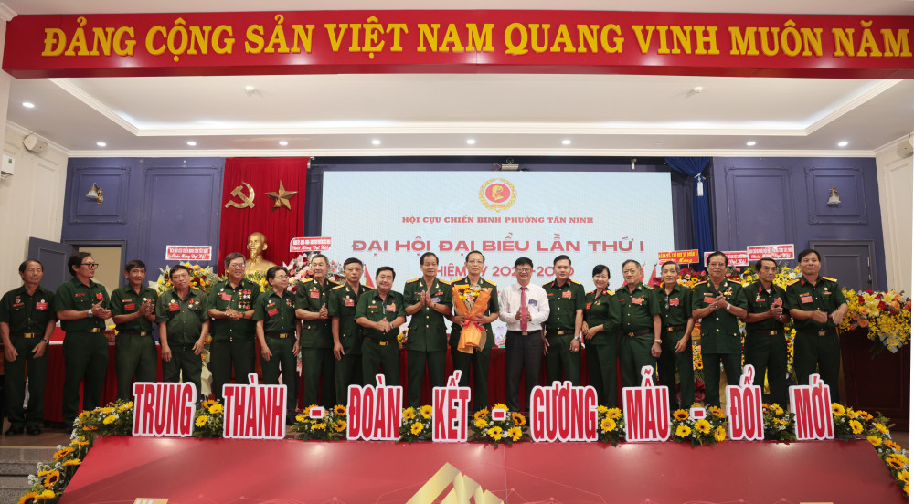 Ban Chấp hành Hội Cựu chiến binh phường Tân Ninh khóa I, nhiệm kỳ 2025-2030 ra mắt tại Đại hội