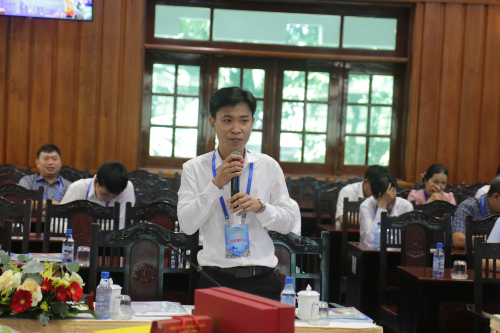 Đại diện doanh nghiệp kiến nghị tại hội nghị