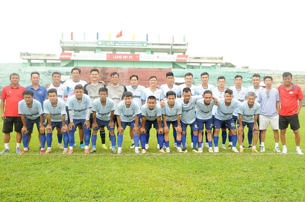 Đội bóng Dũng Phong FC