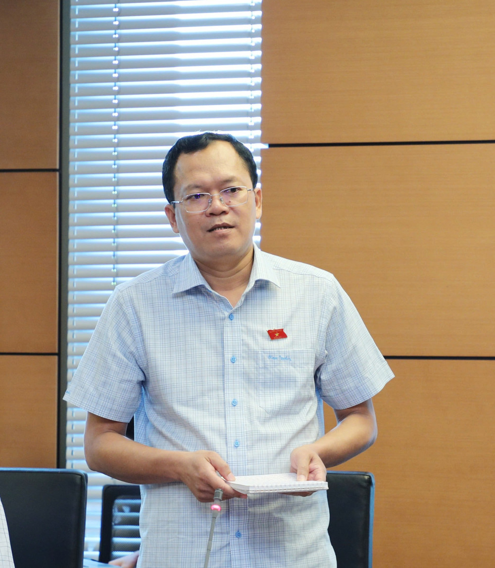 Đại biểu Huỳnh Thanh Phương - Phó Bí thư chuyên trách Đảng ủy các cơ quan Đảng tỉnh phát biểu