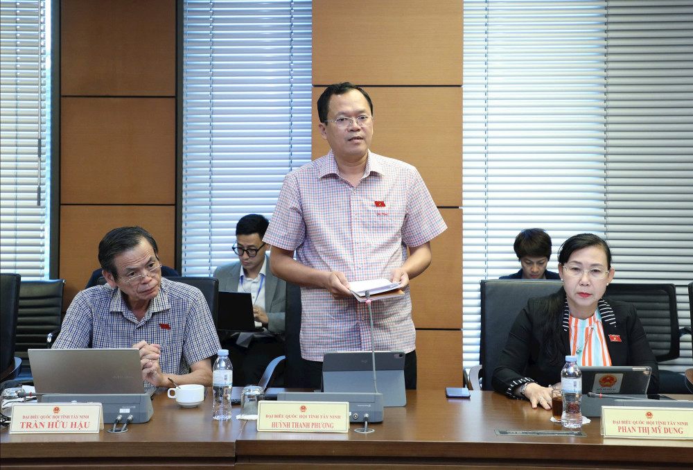 Đại biểu Huỳnh Thanh Phương - Phó Bí thư chuyên trách Đảng ủy các cơ quan Đảng tỉnh, phát biểu