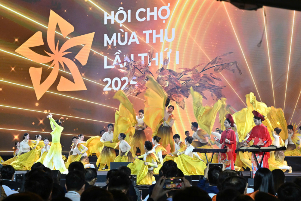 Hội chợ Mùa Thu lần thứ nhất năm 2025 khai mạc vào tối 25/10