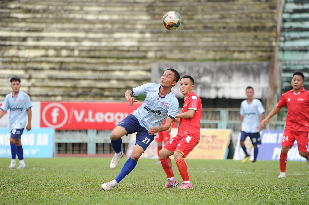 Dũng Phong FC trong trận đấu với Viettel Tây Ninh
