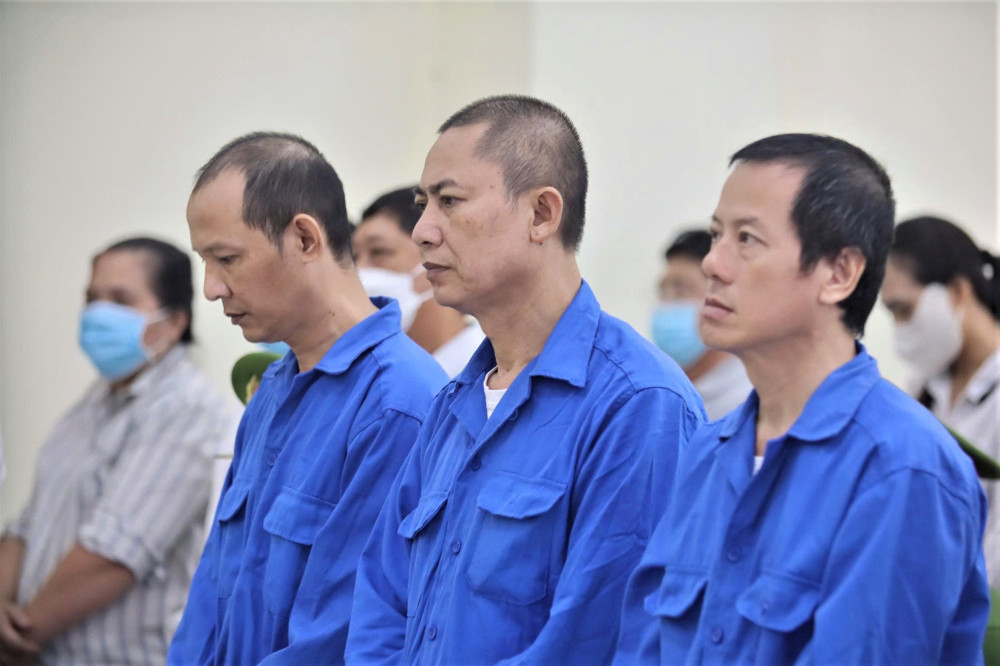 Các bị cáo tại phiên tòa xét xử