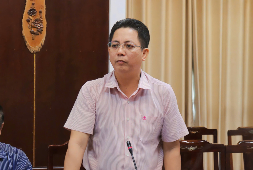 Đại biểu phát biểu tại phiên họp