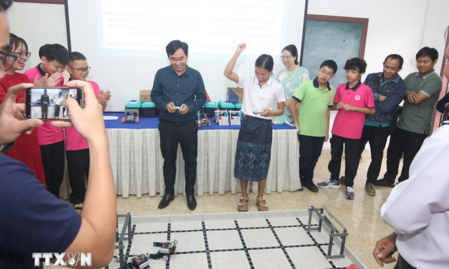 Việt Nam-Lào tăng cường hợp tác giáo dục STEM-Robotics