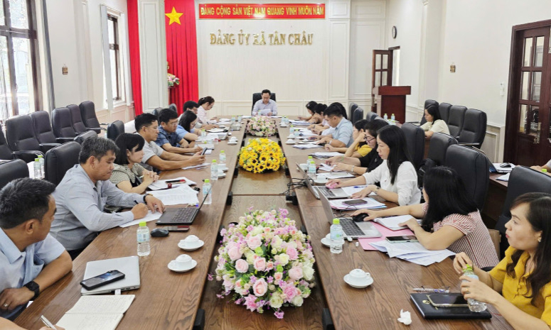 Sở Tài chính làm việc với các xã về lĩnh vực tài chính, ngân sách