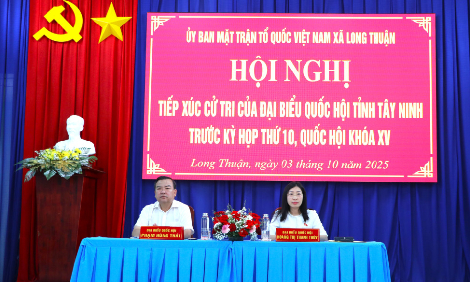 Đoàn đại biểu Quốc hội tỉnh Tây Ninh tiếp xúc cử tri xã Long Thuận