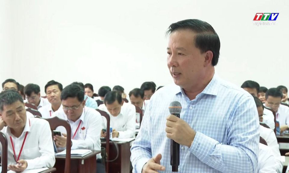 Tổ thảo luận 6: Đóng góp nhiều ý kiến vào Dự thảo các văn kiện