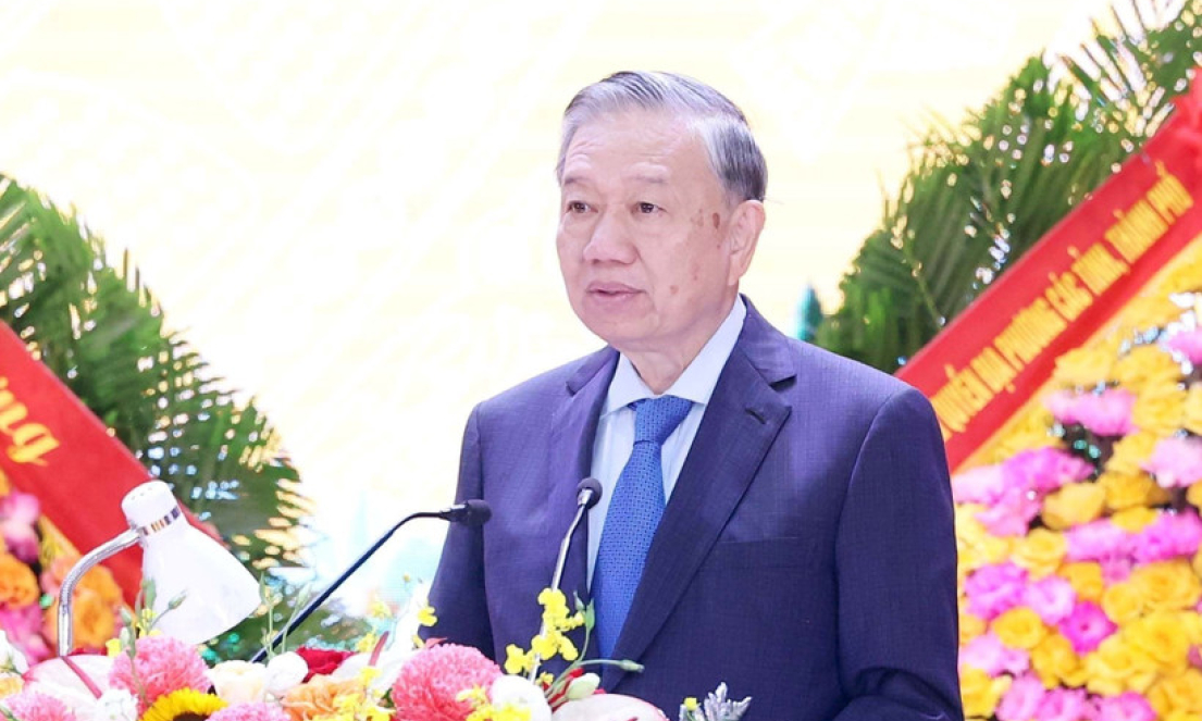 Tổng Bí thư: Xây dựng LLVT Quân khu 4 cách mạng, chính quy, tinh nhuệ, hiện đại