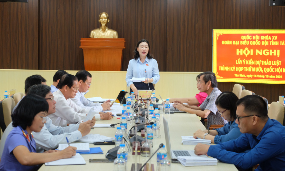 Đoàn đại biểu Quốc hội tỉnh Tây Ninh lấy ý kiến đóng góp các dự án Luật