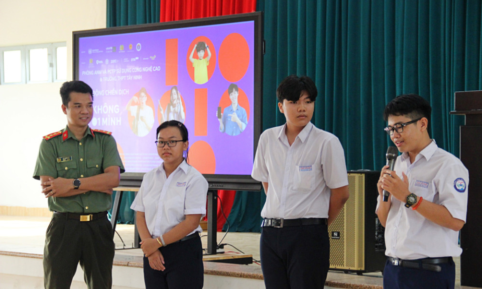 Tuyên truyền, hướng dẫn học sinh cách sử dụng mạng xã hội an toàn