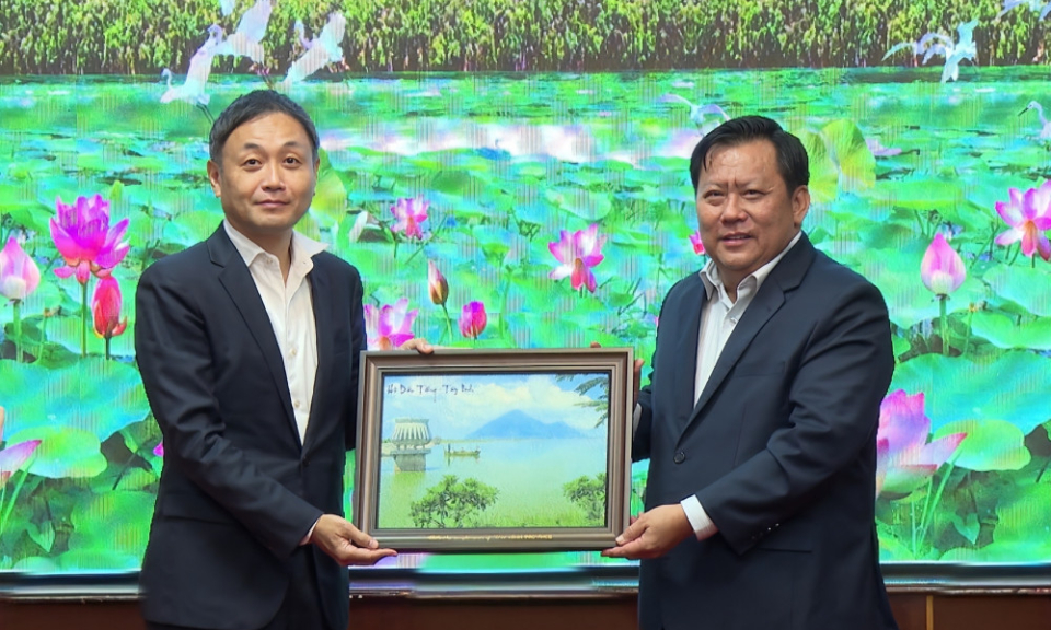 Phó Chủ tịch UBND tỉnh Huỳnh Văn Sơn làm việc với Tổ Xúc tiến thương mại Nhật Bản tại TP.Hồ Chí Minh