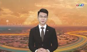Nguyên Chủ tịch nước Trương Tấn Sang thăm, động viên cán bộ xã Long Cang