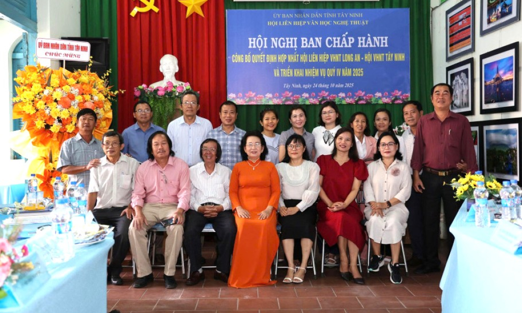 Công bố quyết định hợp nhất Hội Liên hiệp Văn học Nghệ thuật tỉnh Long An và Hội Văn học Nghệ thuật tỉnh Tây Ninh