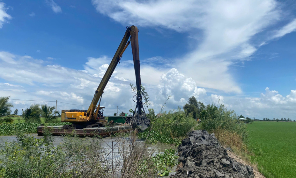 Tây Ninh khẩn trương gia cố 23 tuyến đê bao bảo vệ sản xuất nông nghiệp