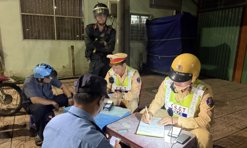 Công an Tây Ninh đẩy mạnh thực hiện đợt cao điểm xử lý chuyên đề nồng độ cồn