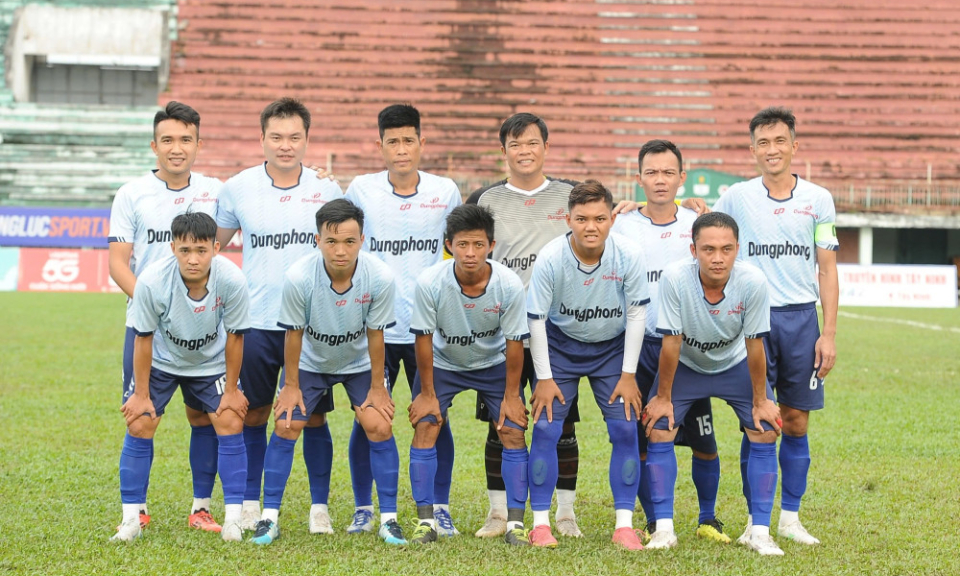 Dũng Phong FC khẳng định vị thế đội đương kim vô địch giành vé vào chung kết