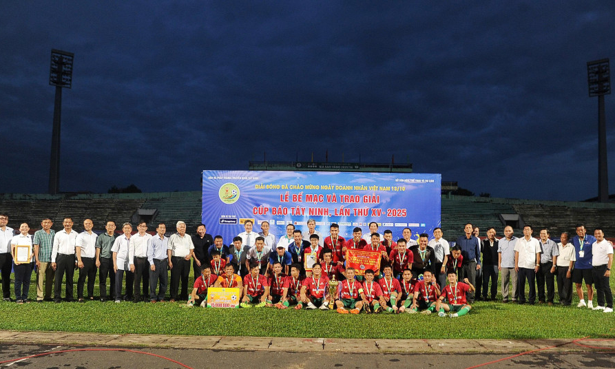 Bế mạc Giải bóng đá Cúp Báo Tây Ninh lần thứ XV – 2025: Khép lại mùa giải thành công, đậm tình giao hữu