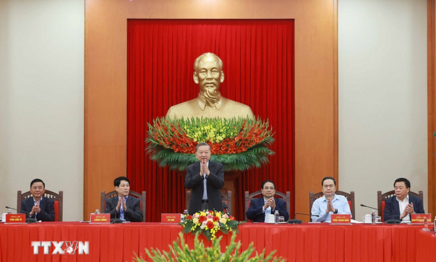 Văn kiện Đại hội XIV: Đổi mới thể chế, phát huy sức mạnh tự cường dân tộc