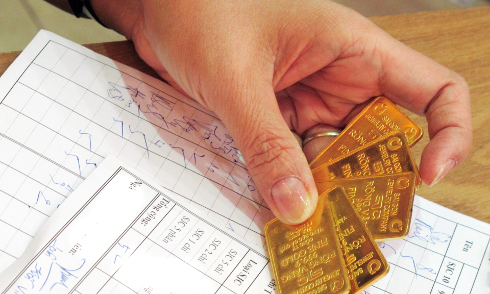 Giá vàng hôm nay 29/10: Tăng mạnh gần 2 triệu đồng/lượng