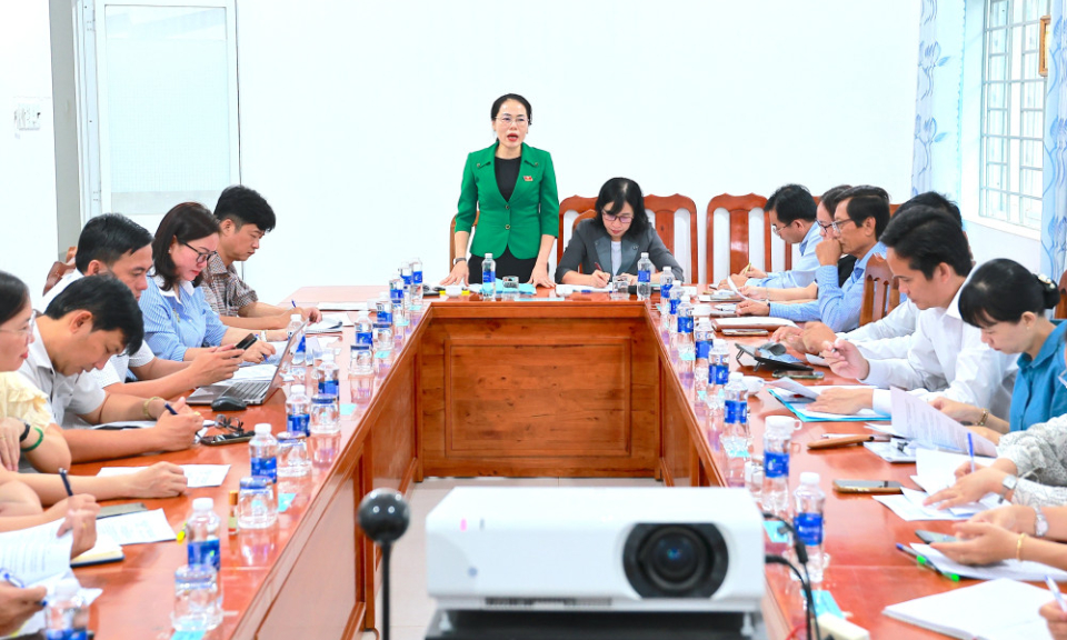 Ngành Y tế xã Tân Biên: Không để người dân thiếu thuốc bảo hiểm y tế