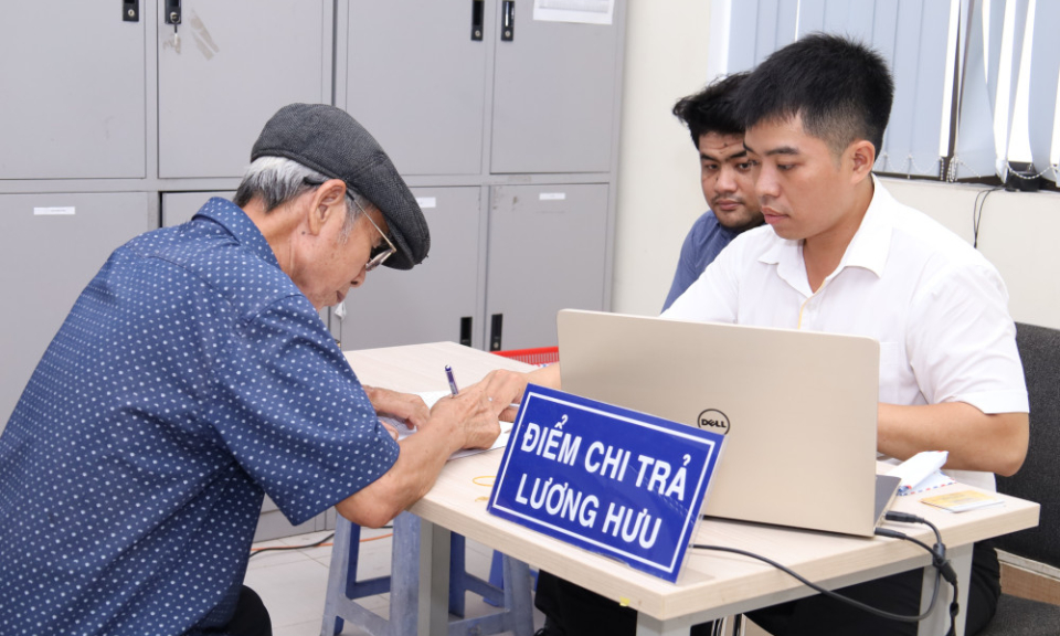 Cảnh báo chiêu trò lừa đảo nhắm vào người nhận lương hưu