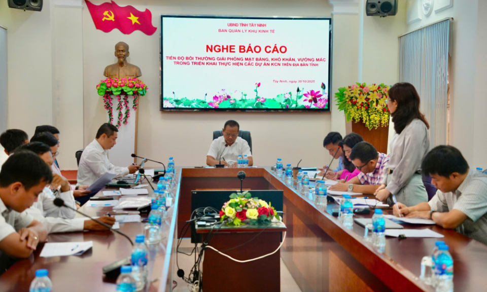 Tập trung tháo gỡ khó khăn, đẩy nhanh tiến độ giải phóng mặt bằng các khu công nghiệp