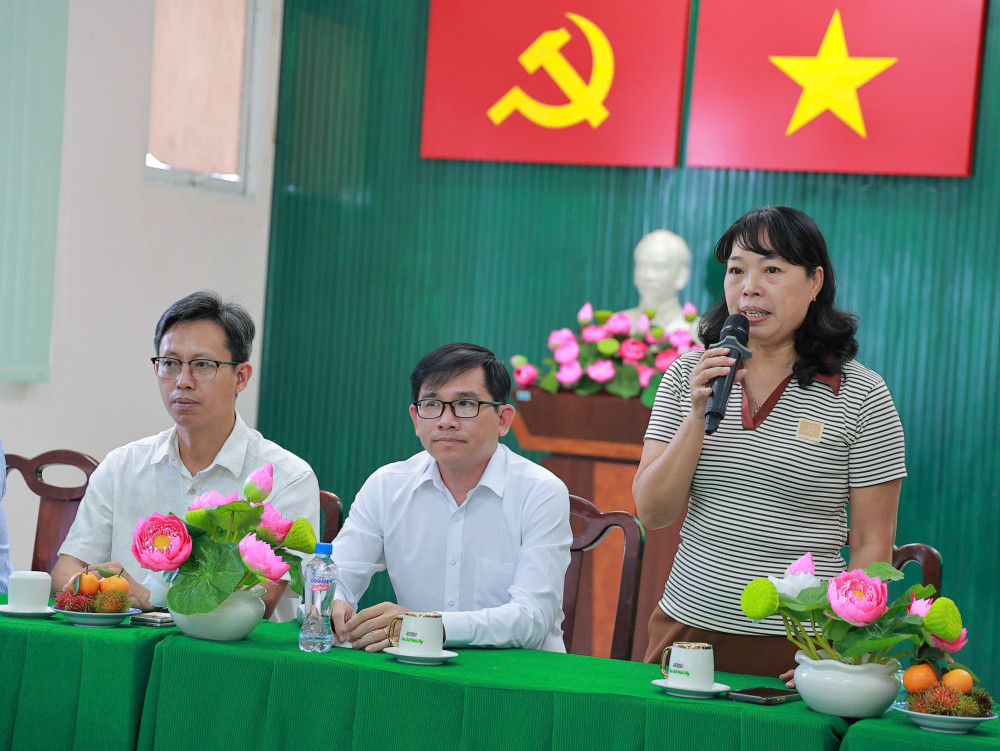 Tổng Biên tập Báo và phát thanh, truyền hình Đồng Tháp Ngô Thị Ngọc Hạnh phát biểu chia sẻ kinh nghiệm về công tác quản lý hoạt động