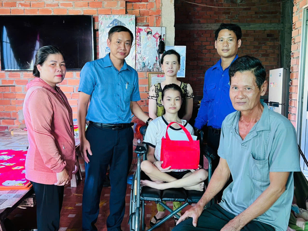 Các địa phương tích cực thực hiện Tháng cao điểm “Vì người nghèo” và công tác an sinh xã hội cuối năm