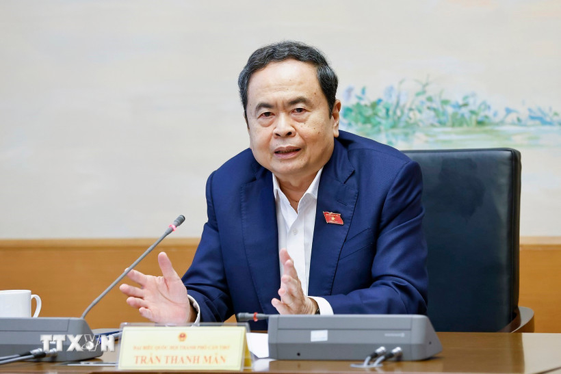 Chủ tịch Quốc hội Trần Thanh Mẫn, đại biểu Quốc hội thành phố Cần Thơ phát biểu. (Ảnh: Doãn Tấn/TTXVN)