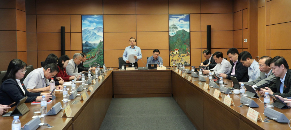 Đại biểu tham gia buổi thảo luận tại Tổ