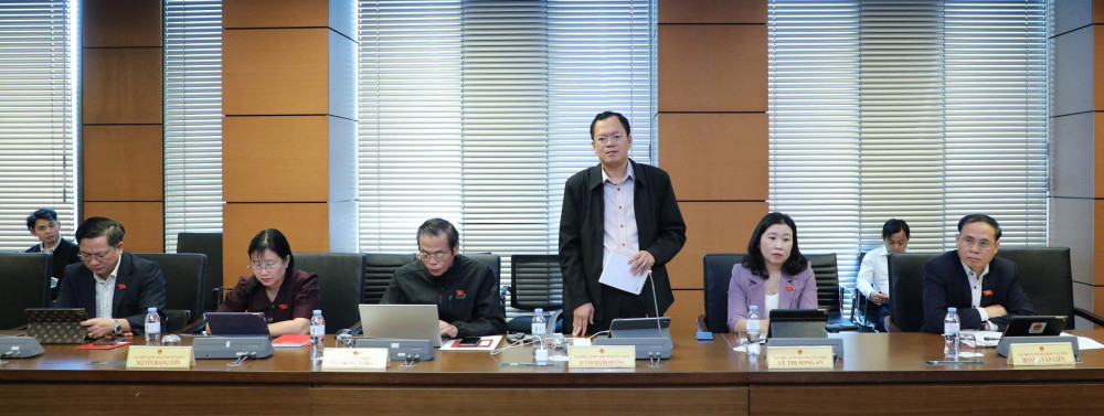 Đại biểu Huỳnh Thanh Phương - Phó Bí thư chuyên trách Đảng ủy các cơ quan Đảng tỉnh Tây Ninh phát biểu