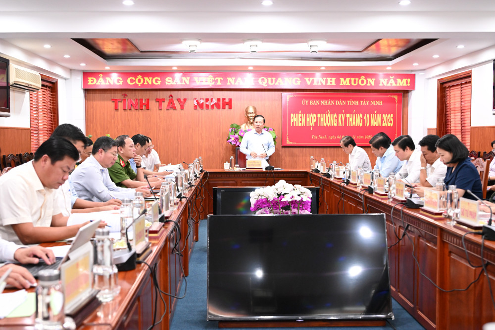 Đại biểu tham dự phiên họp