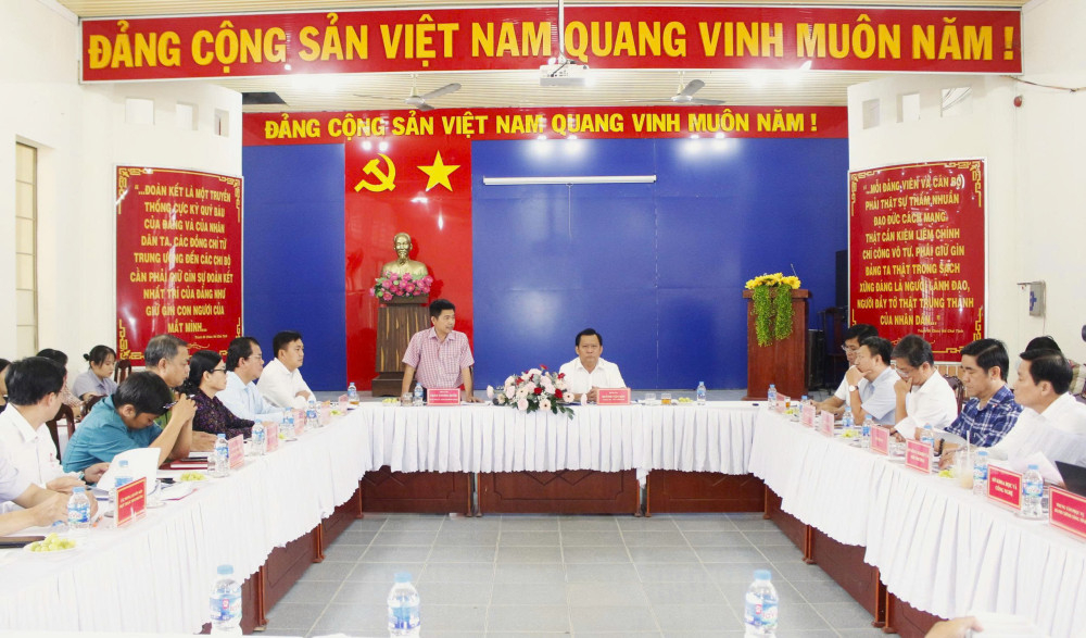 Đại biểu dự buổi làm việc 