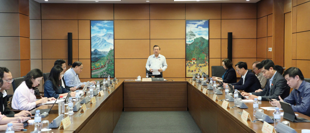 Đại biểu tham dự buổi thảo luận tổ