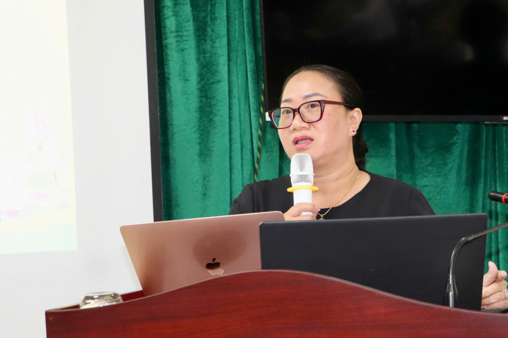 Tiến sĩ Kim Thị Hạnh chia sẻ tại hội nghị