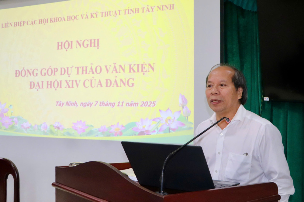 Chủ tịch Liên hiệp các Hội Khoa học và Kỹ thuật tỉnh Hoàng Đình Cán phát biểu kết luận