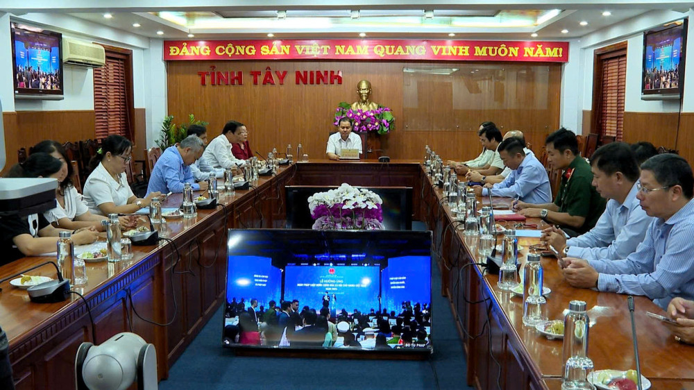 Phó Giám đốc Sở Tư pháp Lý Hồng Huấn chủ trì tại điểm cầu tỉnh Tây Ninh