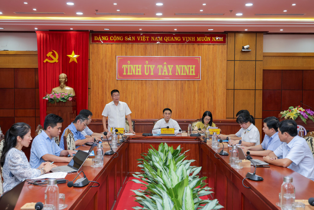 Đại biểu tham dự buổi làm việc