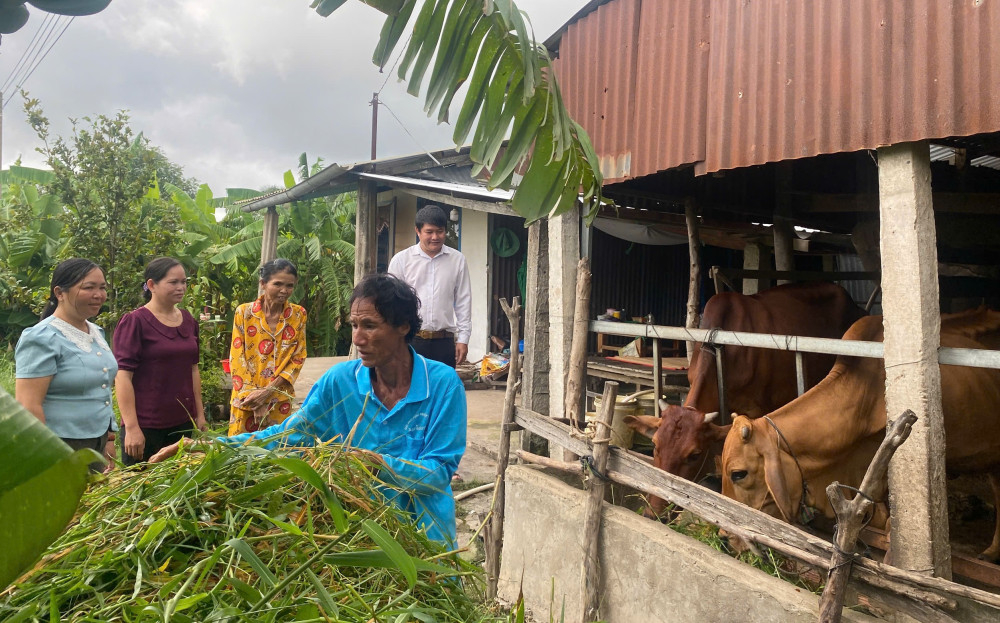Người nghèo đã ý thức được vươn lên thoát nghèo là trách nhiệm của bản thân, chính quyền địa phương chỉ đóng vai trò hỗ trợ
