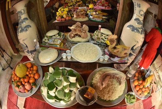 Bánh giầy là lễ vật chính được dâng cúng tại đình Lục Giáp vào ngày hội (Nguồn: Sở Văn hóa, Thể thao và Du lịch tỉnh Ninh Bình)