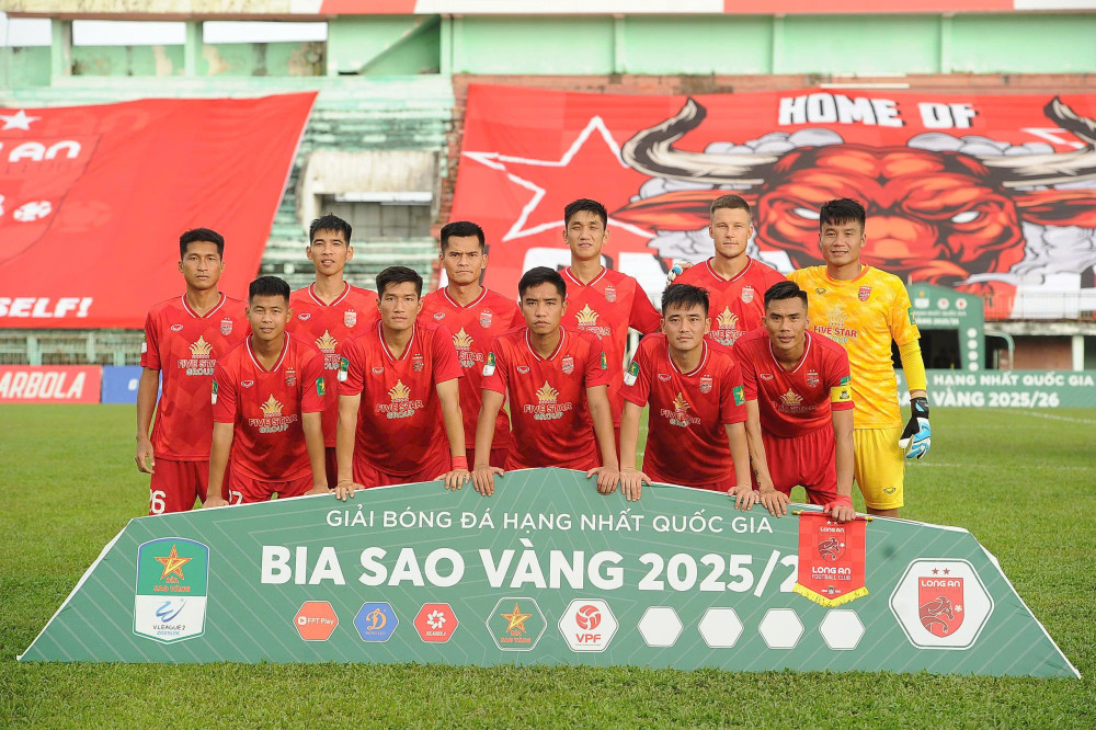 Đội hình ra sân của Câu lạc bộ Long An