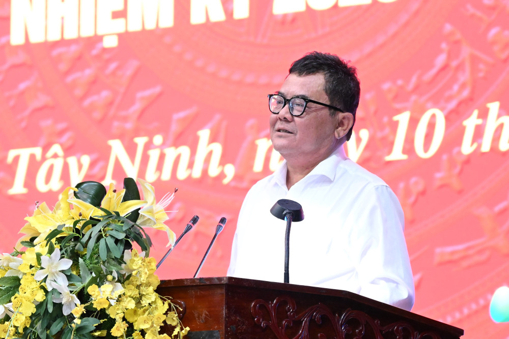 Ủy viên Ban Thường vụ Tỉnh ủy, Trưởng ban Nội chính Tỉnh ủy Trương Nhật Quang gợi ý thảo luận tại hội nghị