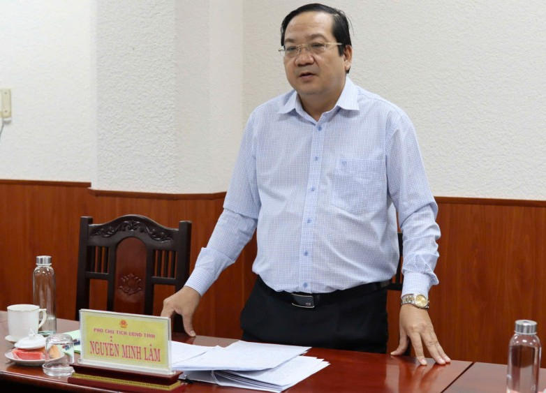 Ủy viên Ban Thường vụ Tỉnh ủy, Phó Chủ tịch UBND tỉnh Nguyễn Minh Lâm phát biểu chỉ đạo tại hội nghị