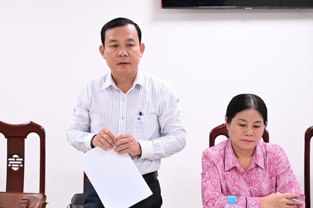 Các đại biểu trong đoàn góp ý cho sở trong thực hiện công tác tiếp công dân, xử lý, giải quyết đơn thư khiếu nại, phản ánh