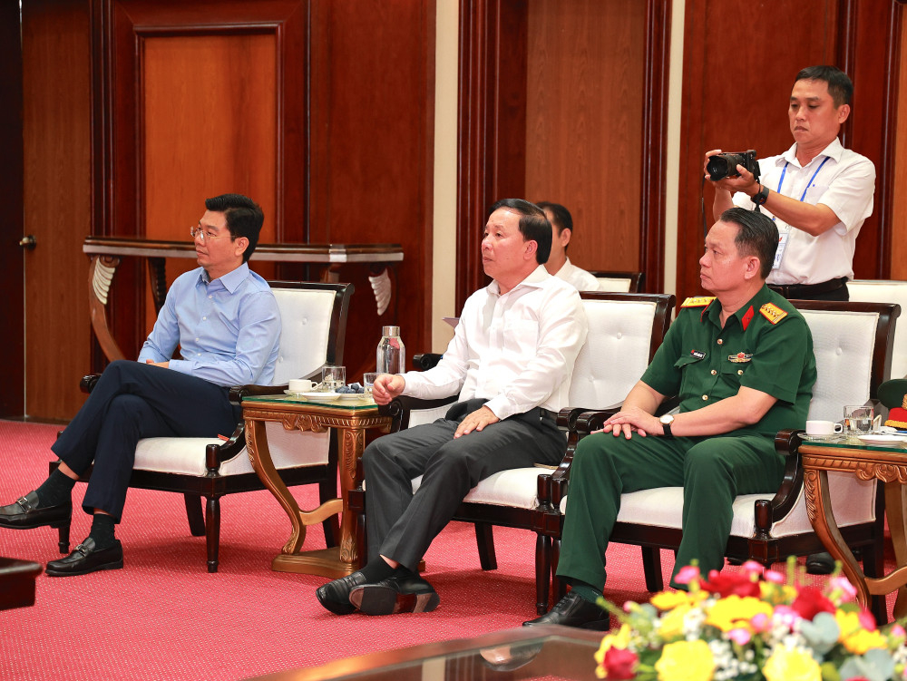 Buổi làm việc có sự tham dự của lãnh đạo Tỉnh ủy, UBND tỉnh và Bộ Chỉ huy Quân sự tỉnh Tây Ninh 