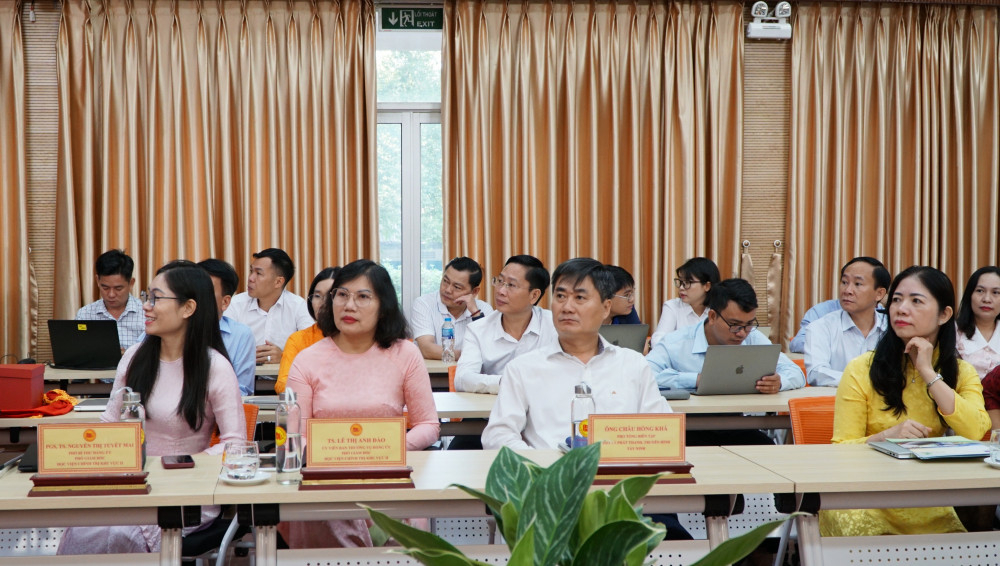 Đại biểu dự tọa đàm