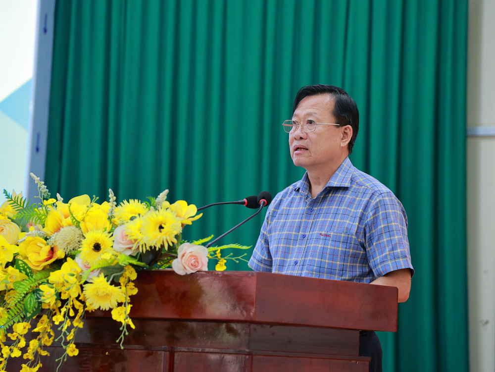 Giám đốc BHXH tỉnh Nguyễn Văn Huấn dự và phát biểu chỉ đạo