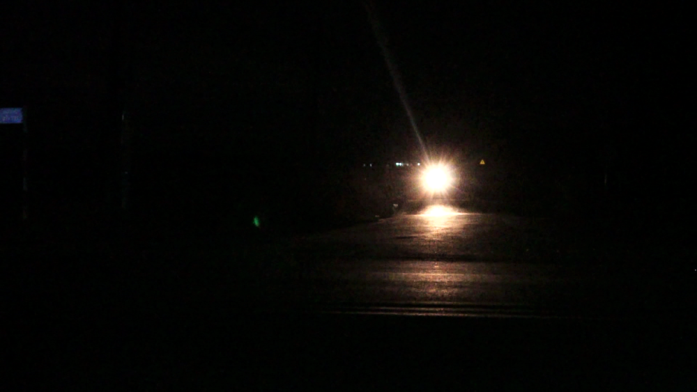 Tại ngã tư Lòng Cu vào ban đêm